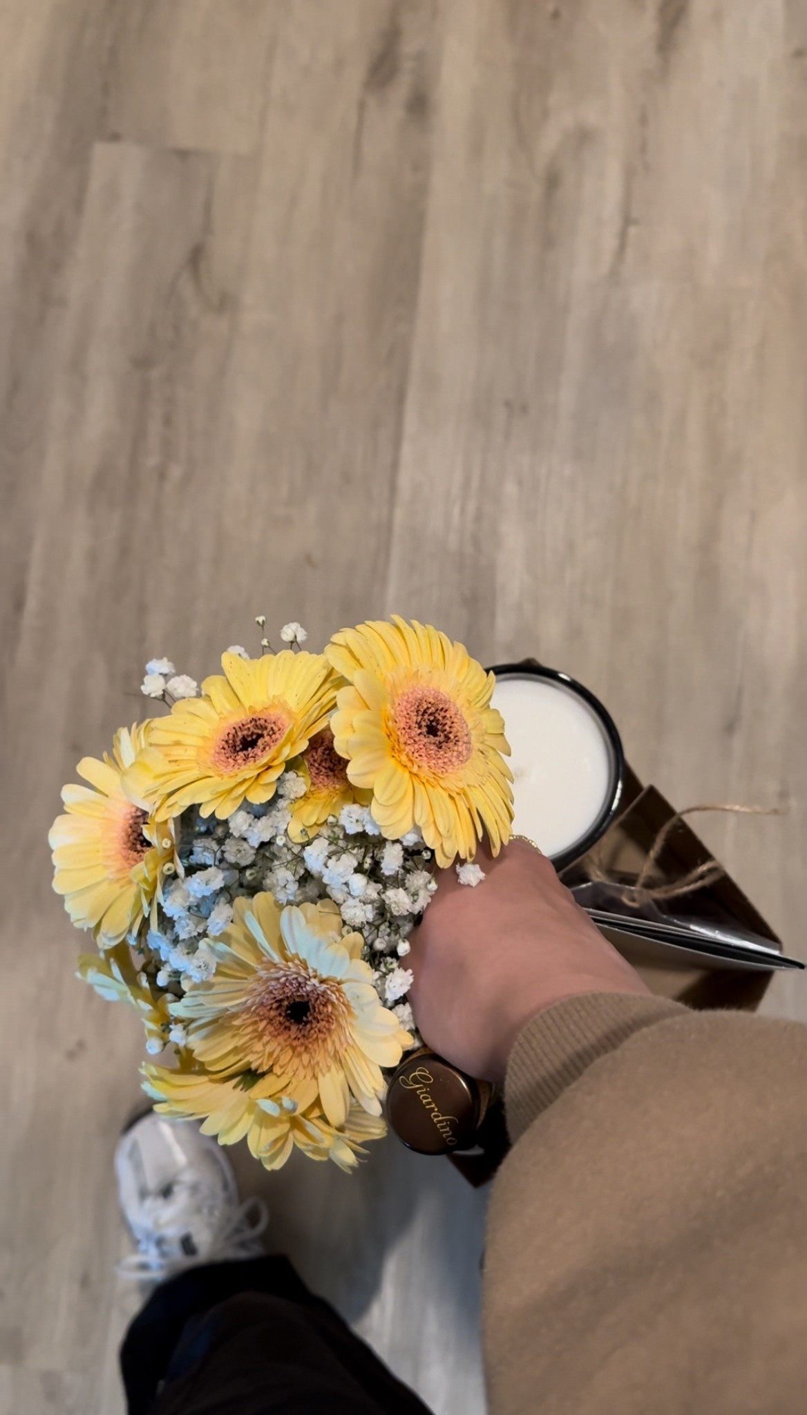 the cutest gift idea🌼🤍 add any 4 things you want!! i did a bottle of wine, flowers, a candle, chocolate and a card

#LTKWatchNow #LTKSpringSale #LTKParties