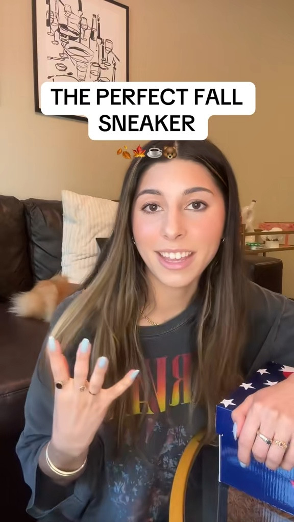 The perfect fall sneaker🍂🤎

#LTKWorkwear #LTKStyleTip #LTKSeasonal