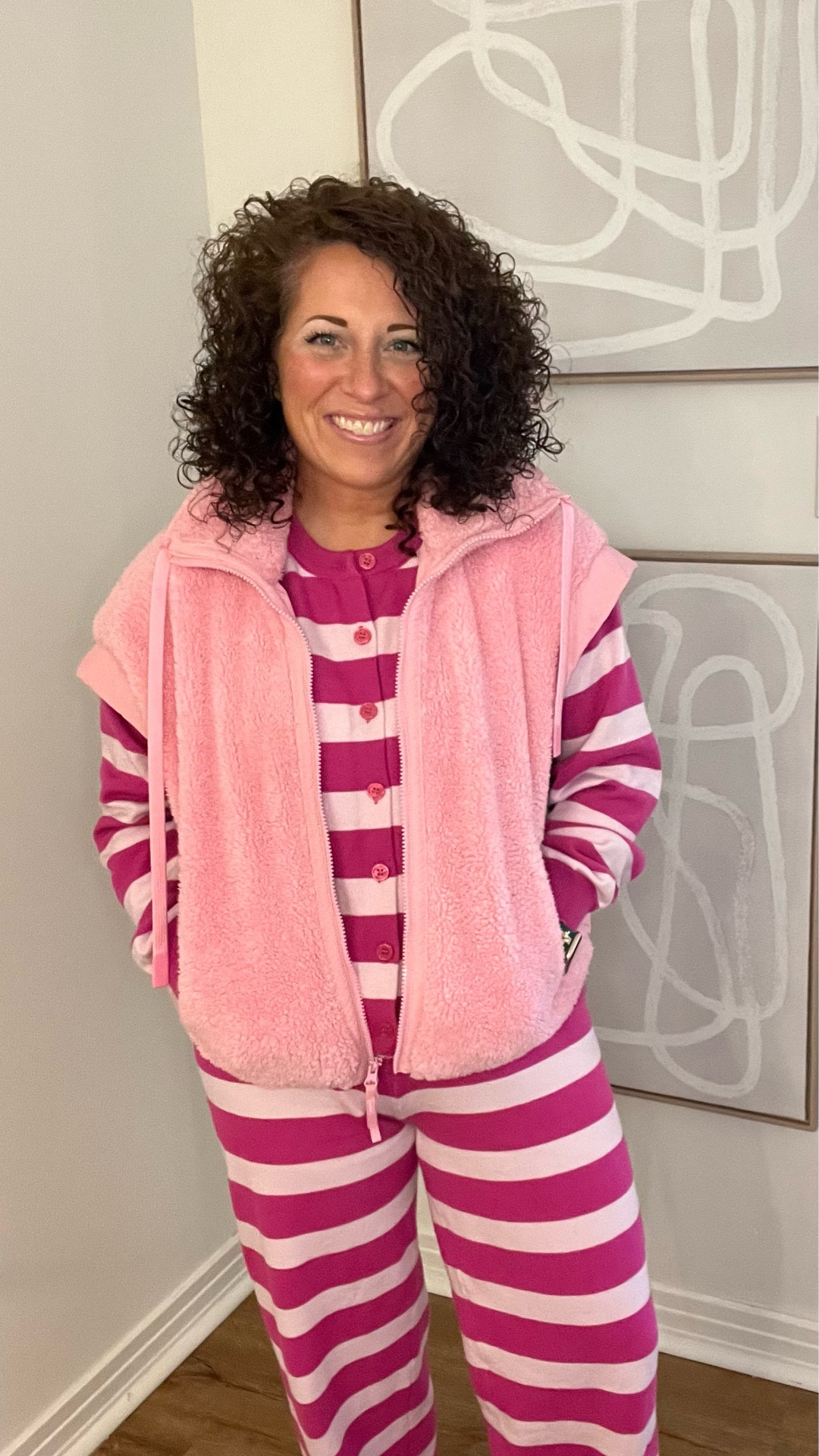 The cutest striped Amazon set! Perfect for travel days, Saturdays and running errands! 

My vest is no longer available so I linked a similar one that would be cute too! 

Lots of color options available! I am in a medium.

#LTKTravel #LTKmomlife #LTKootd