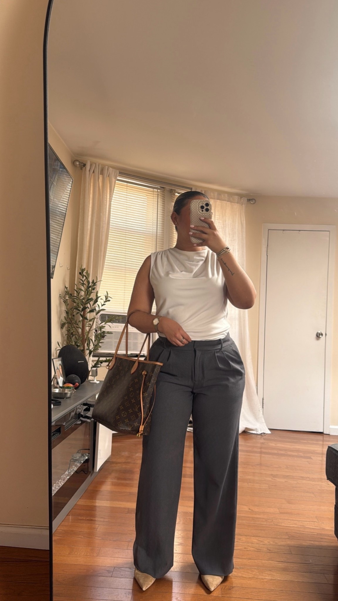 Happy Wednesday ft my fav Abercrombie Work Pants ✨

#LTKootd