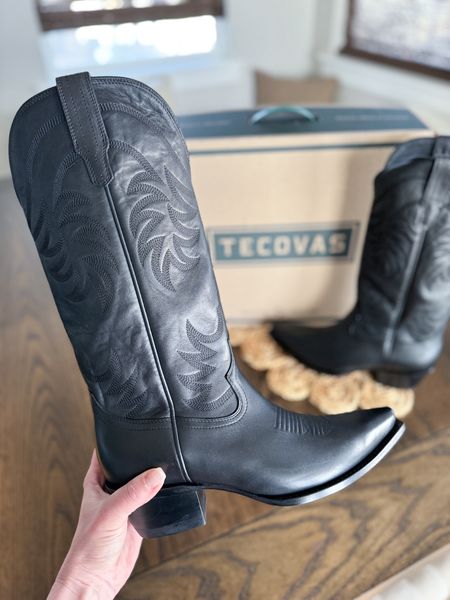 Just ordered my second pair of Tecovas! I’m obsessed—these boots are so comfortable & I love styling them! Tagging these, the ones I just ordered, + some of the others I’m eyeing. 

#boots #tecovas #cowboy #festival #basics #trends 

#LTKshoecrush #LTKstyletip #LTKFestival