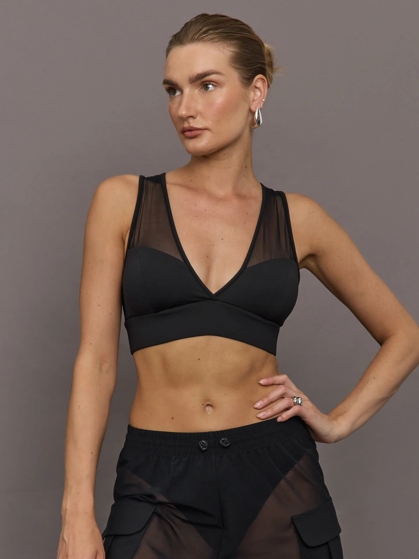 Solstice Longline Bra - Black | Carbon38