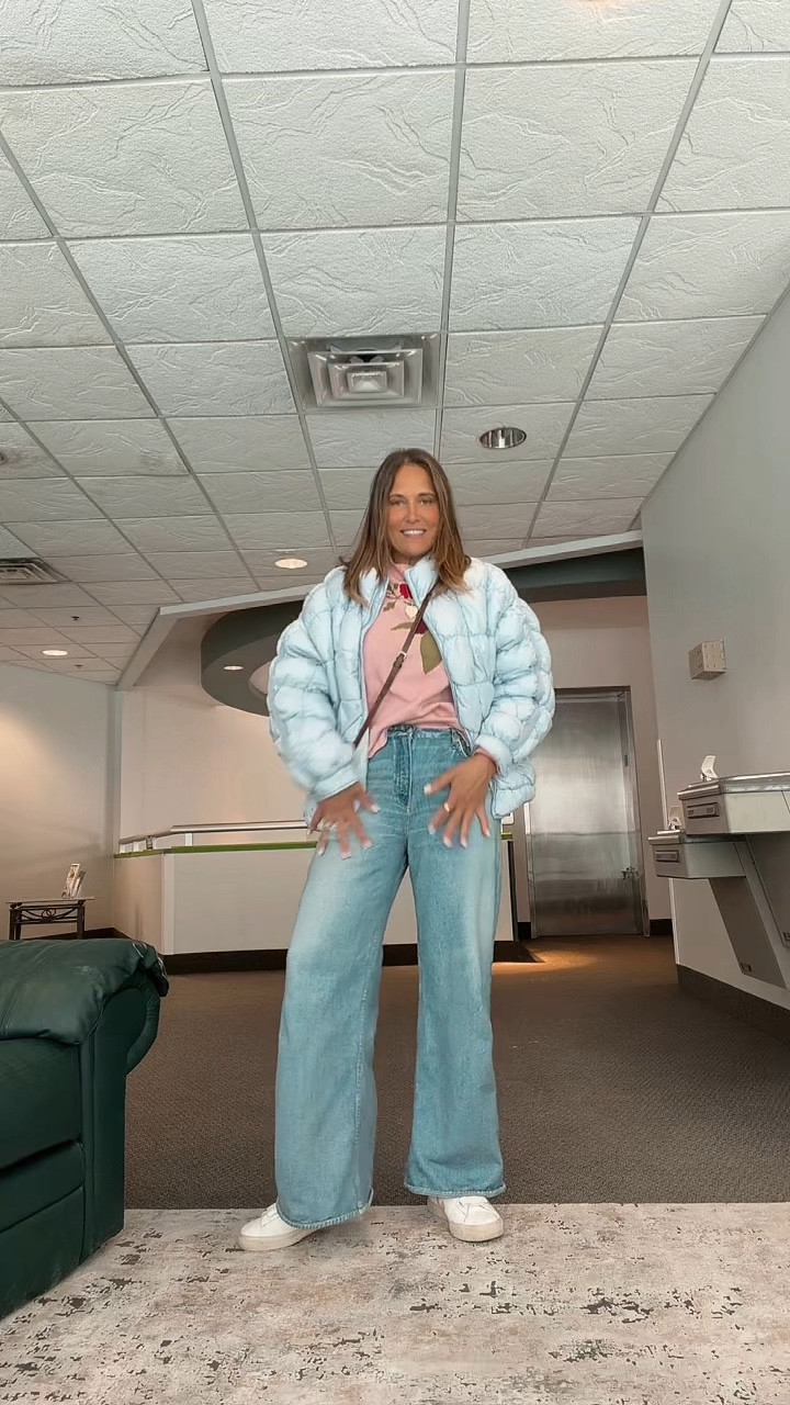 I’m in love with my comfy love me today outfit  

#LTKOver40 #LTKootd #LTKdayinmylife