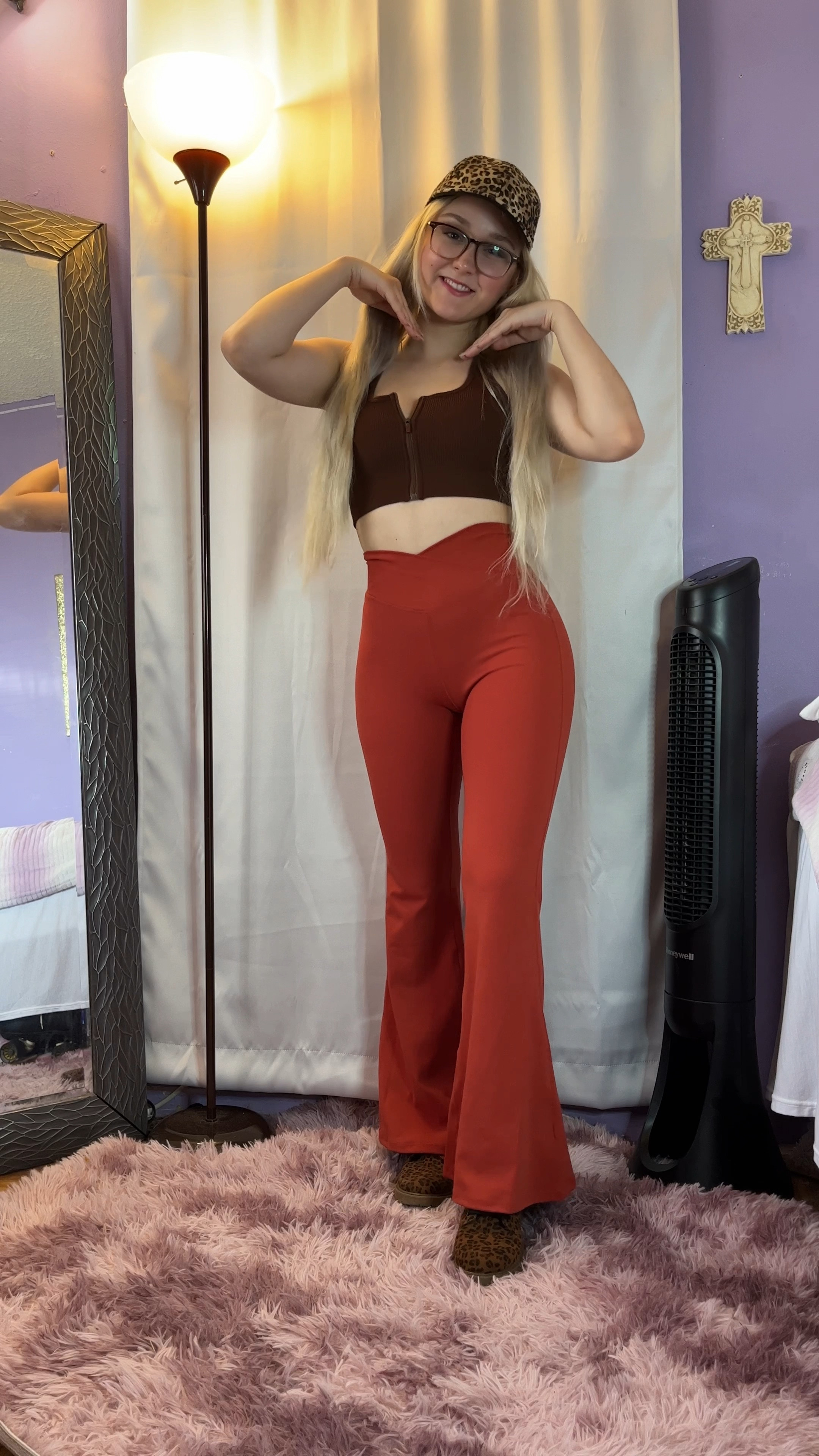 Pumpkin spice fall leggings outfit! 🤎🧡 

#LTKSeasonal #LTKstyletip