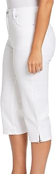 Gloria Vanderbilt Women's Amanda Capri Jeans | Amazon (US)