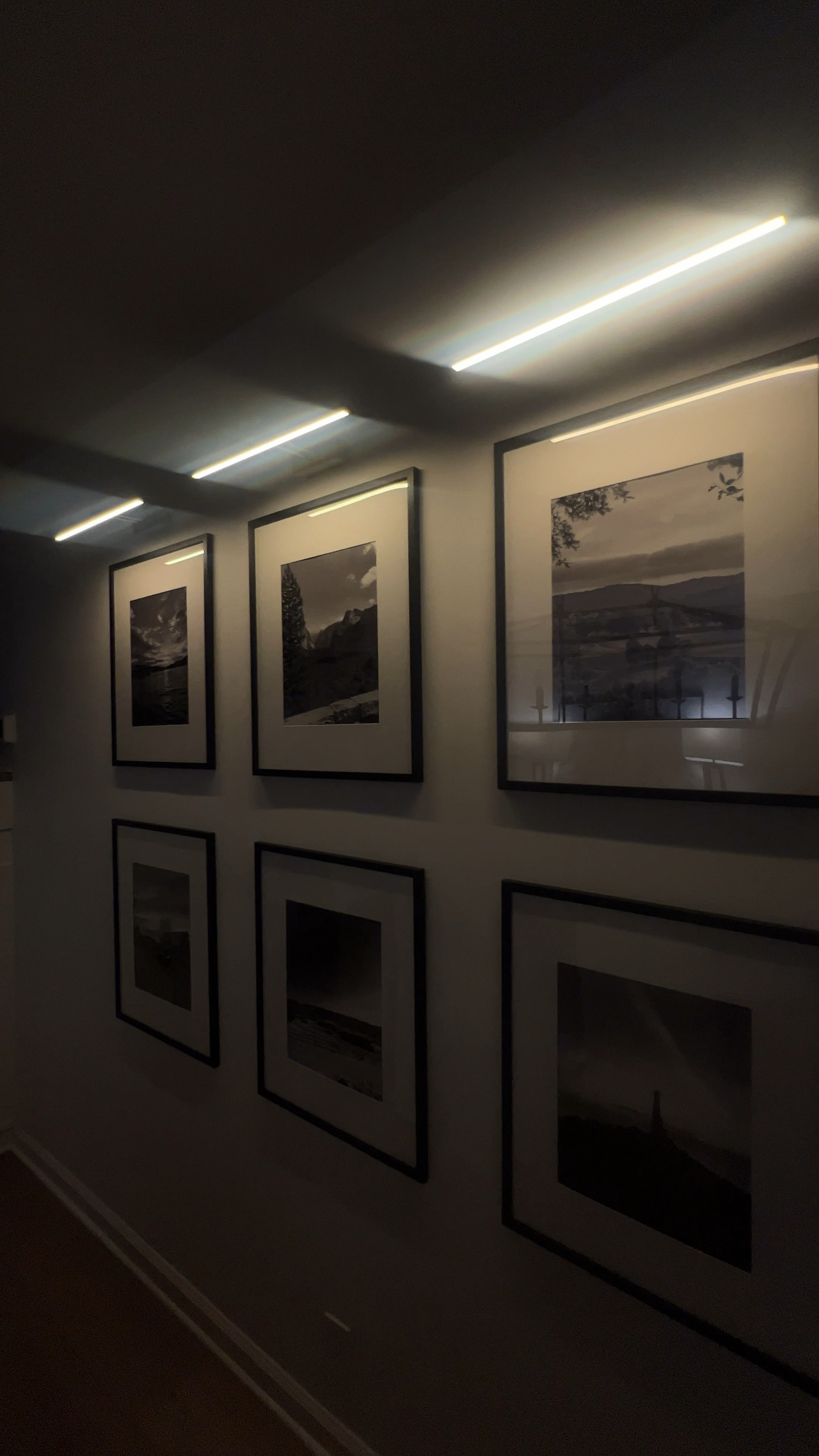 These picture lights just completely finished this space. They are battery operated and are rechargeable, so no hardwire necessary! It comes with a remote to turn them on. Highly recommend!

#LTKFindsUnder50 #LTKHome #LTKSaleAlert