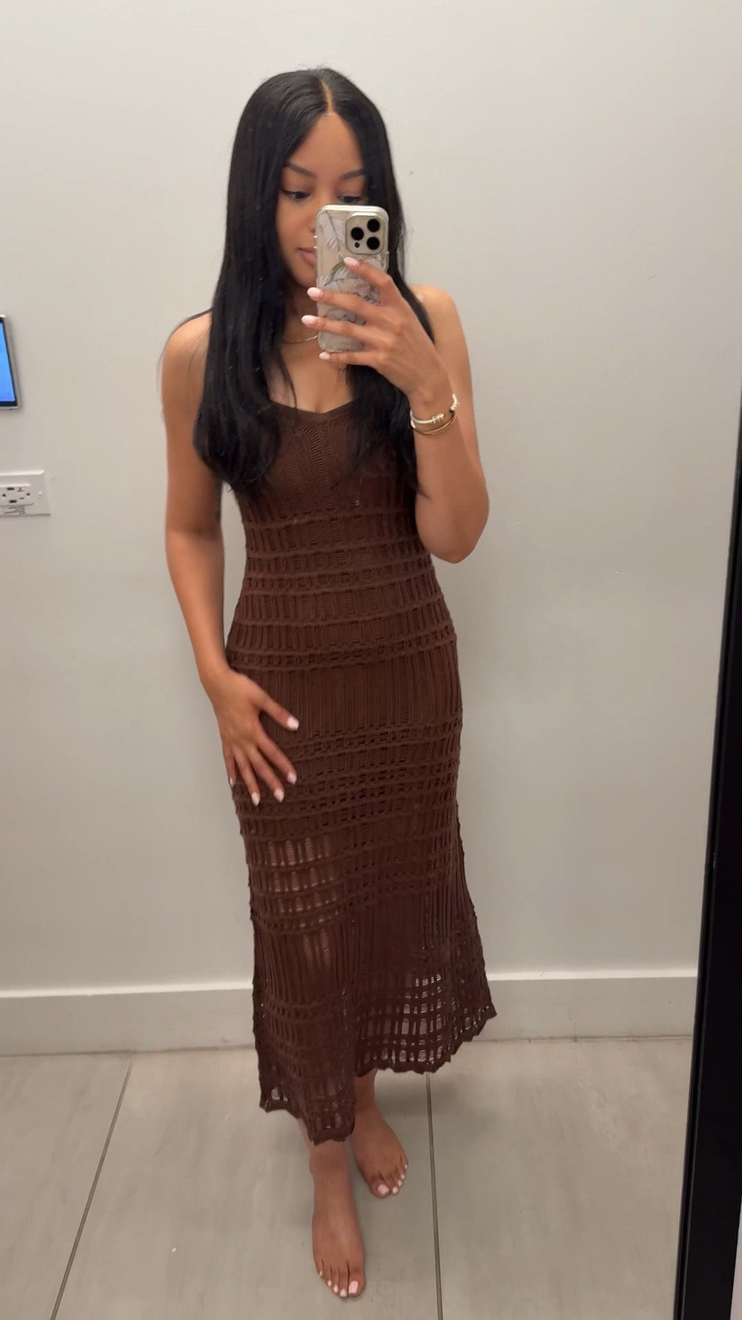 CUTE beach or vacation crochet dress wearing size small 🤎 Abercrombie 20% off 3 items or 30% OFF 4+ items 

Crochet dress, Abercrombie dress, vacation, beach, summer dress, summer outfit, beachy, knit dress, maxi dress, brown dress, resort wear