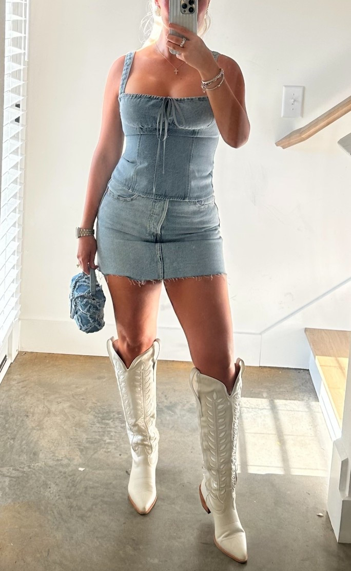 Grand Ole Opry outfit 🎶🎤🎵🎼



#Nashville #Tennessee #TN

#LTKFindsUnder50 #LTKStyleTip #LTKShoeCrush