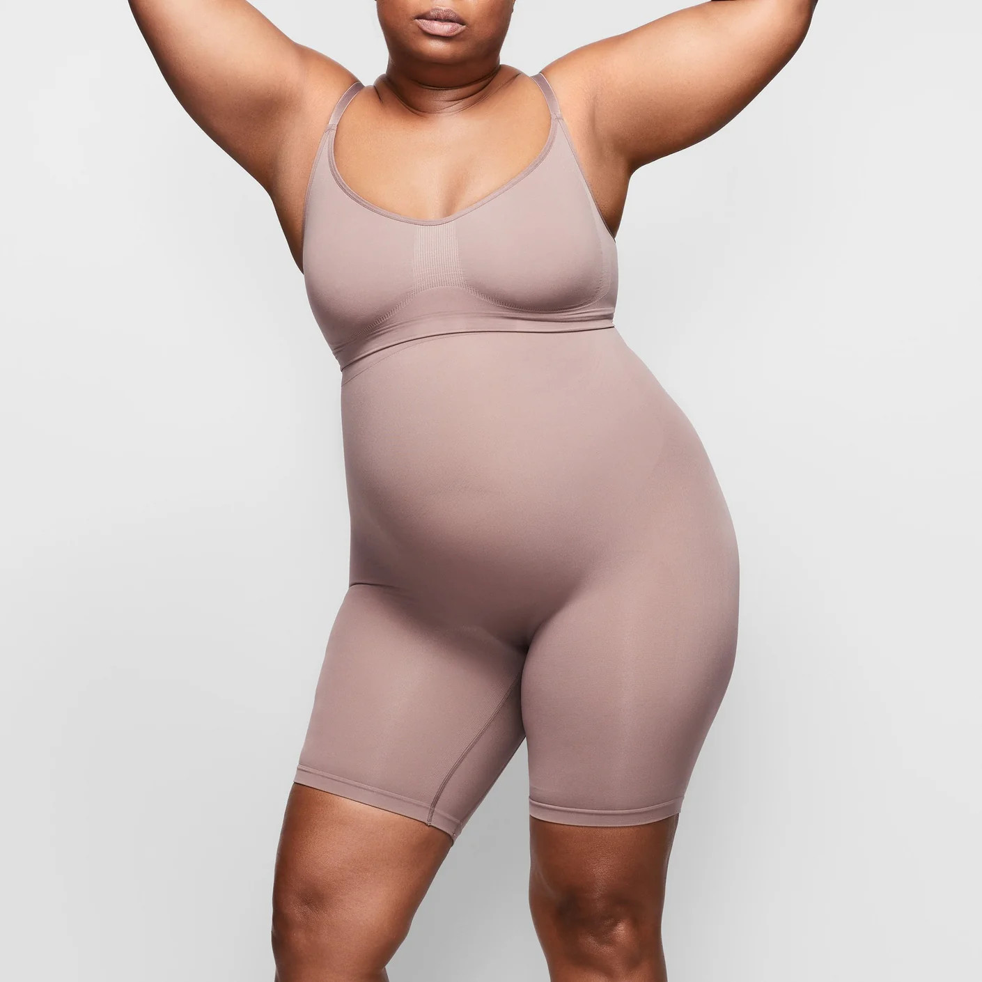 Sculpting Short Mid Thigh Shapewear - Umber | SKIMS | SKIMS (US)