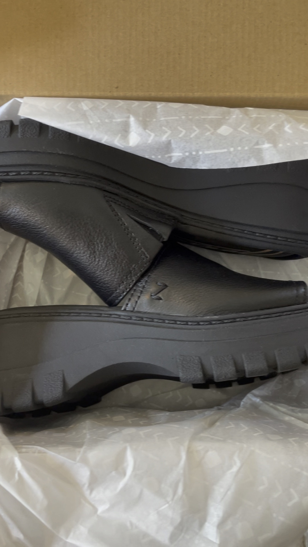 Zodiac Halle Slide, these are my new go to summer shoe for 2023! The platform makes them so comfortable. They’re the perfect black leather slide and I can’t wait to style them with all my summer outfits! #newshoes #summmershoes #summerstyle 

#LTKsalealert #LTKshoecrush #LTKSeasonal