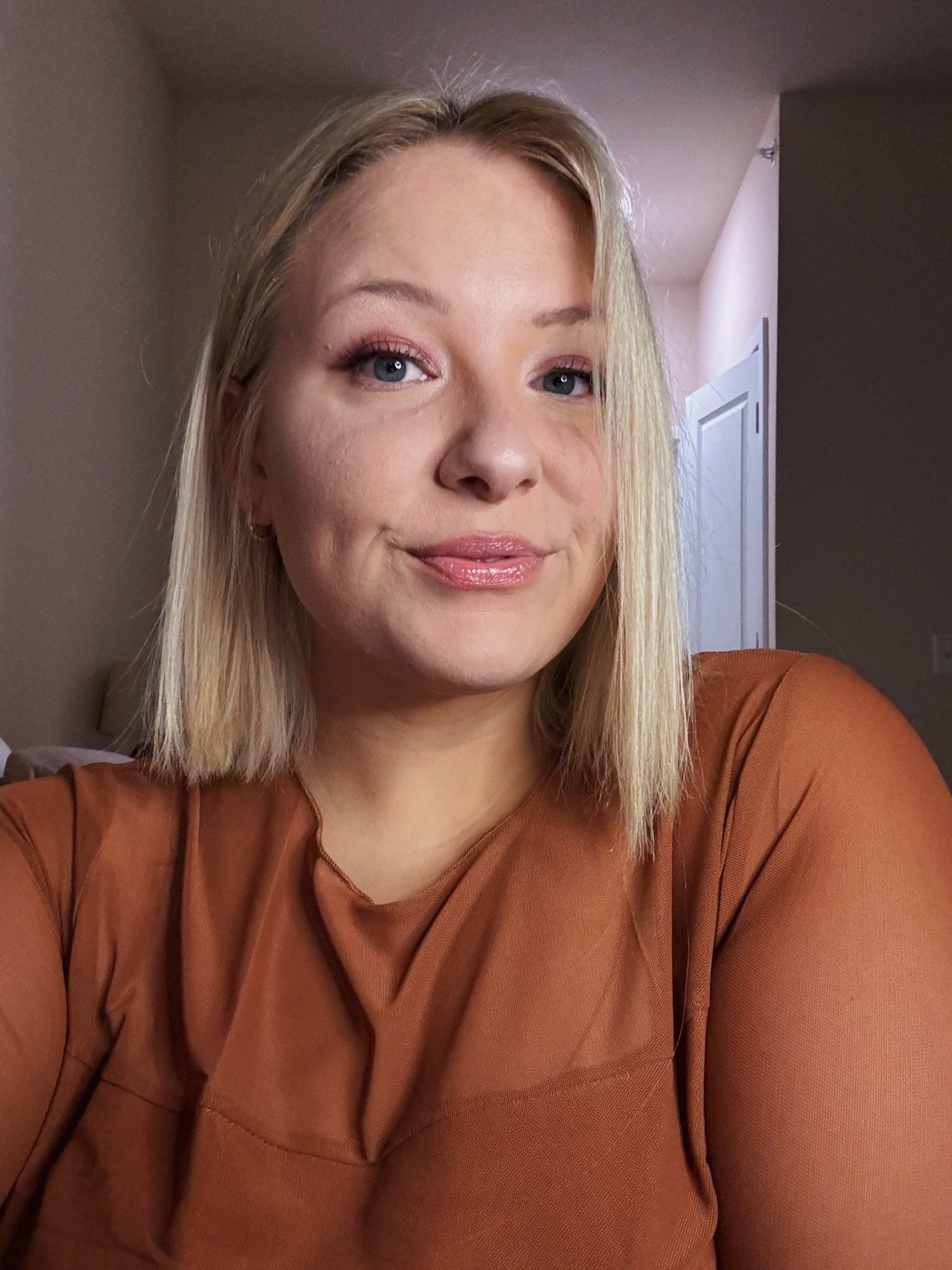 another one, but this time with some pretty fall colors! I’ll link the shirt soon too when I fully style it 🍁 

#LTKBeauty #LTKSeasonal #LTKFindsUnder50