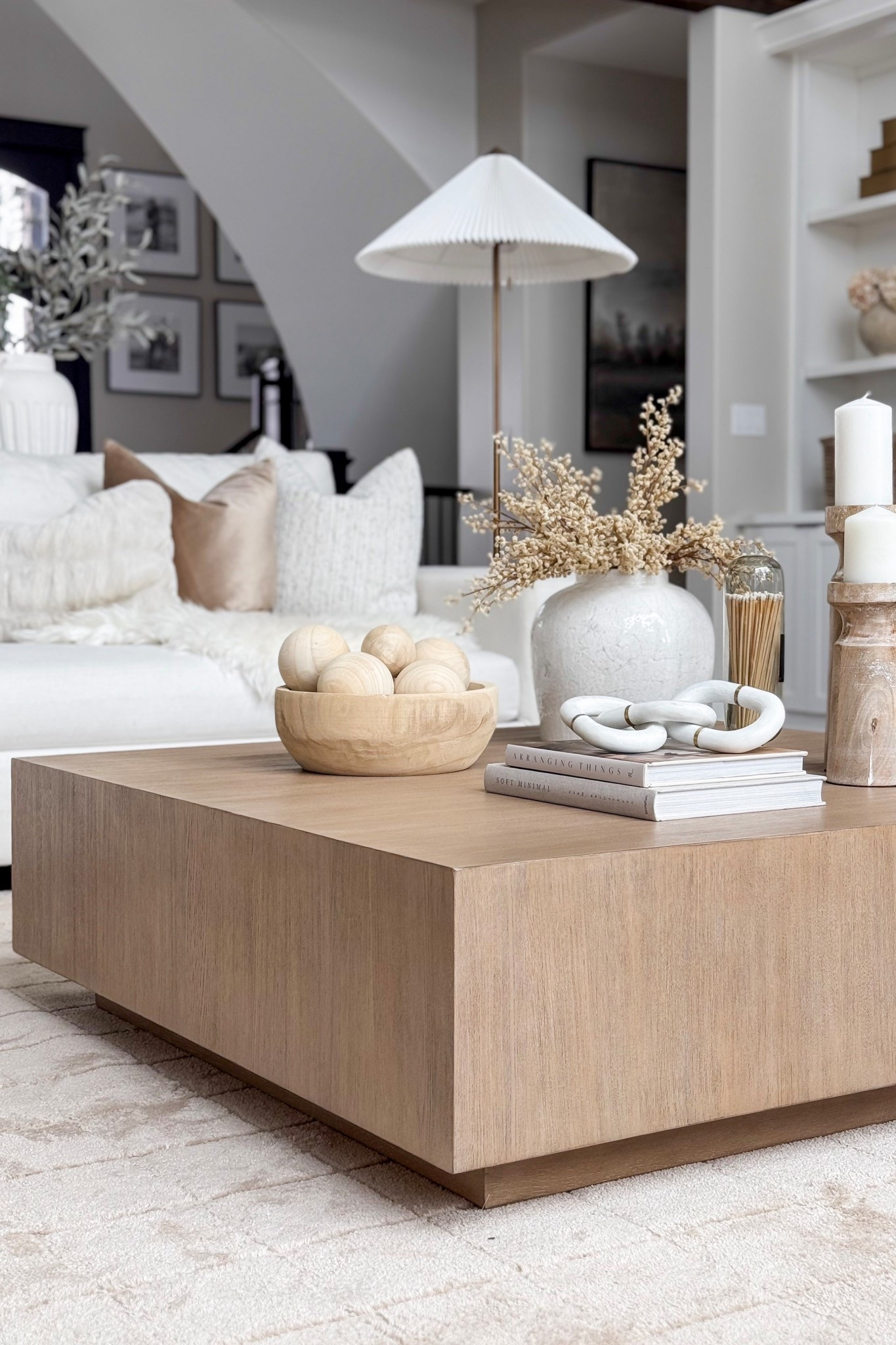 You all having been loving our living room coffee table lately!

Home, home finds, home accents, home decor, modern home, neutral home, organic home, coffee table, living room, living room styling, coffee table styling 

#LTKSeasonal #LTKdayinmylife #LTKHome