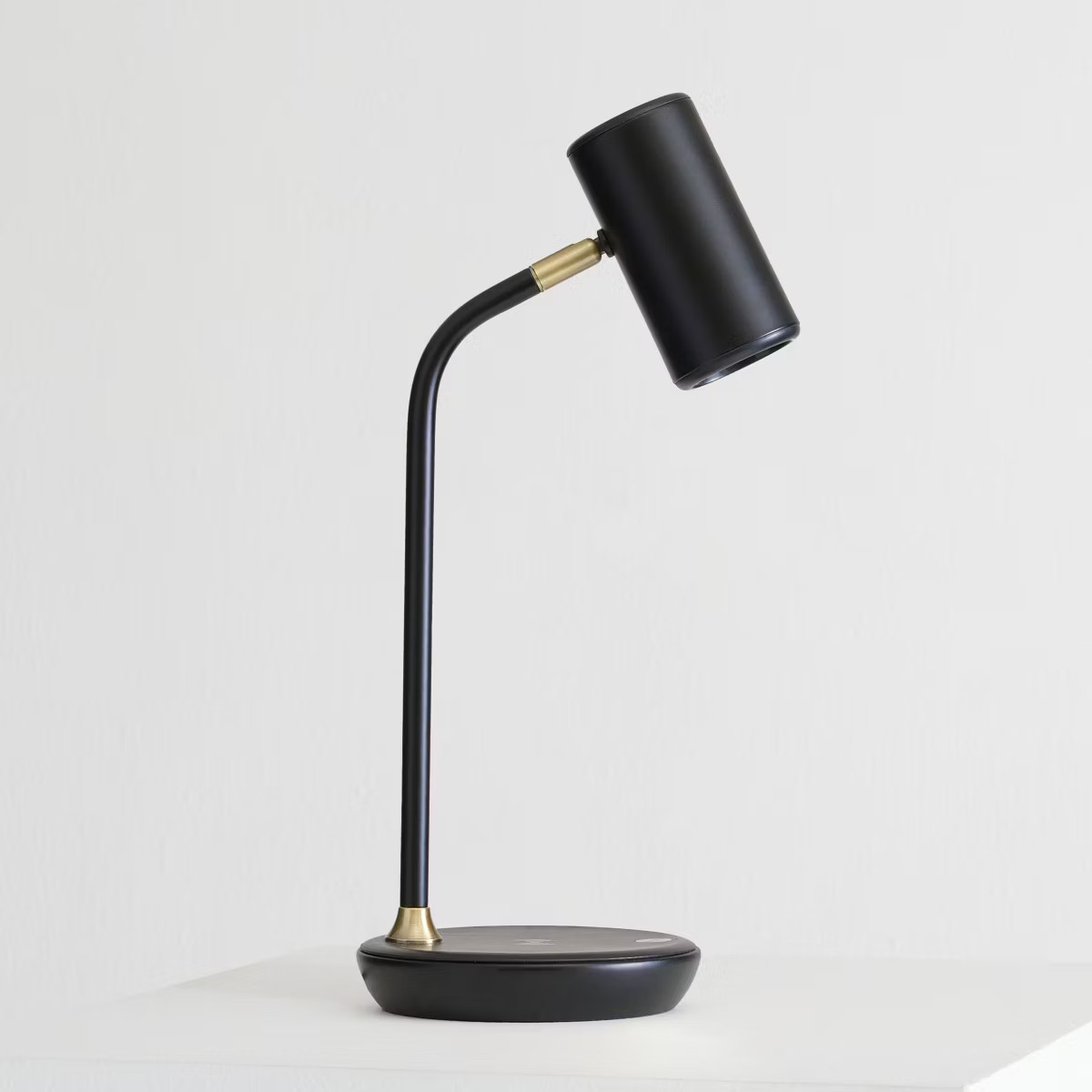 Brightech Ezra Dimmable Wireless Charging (Includes LED Light Bulb) Modern Desk Lamp | Target