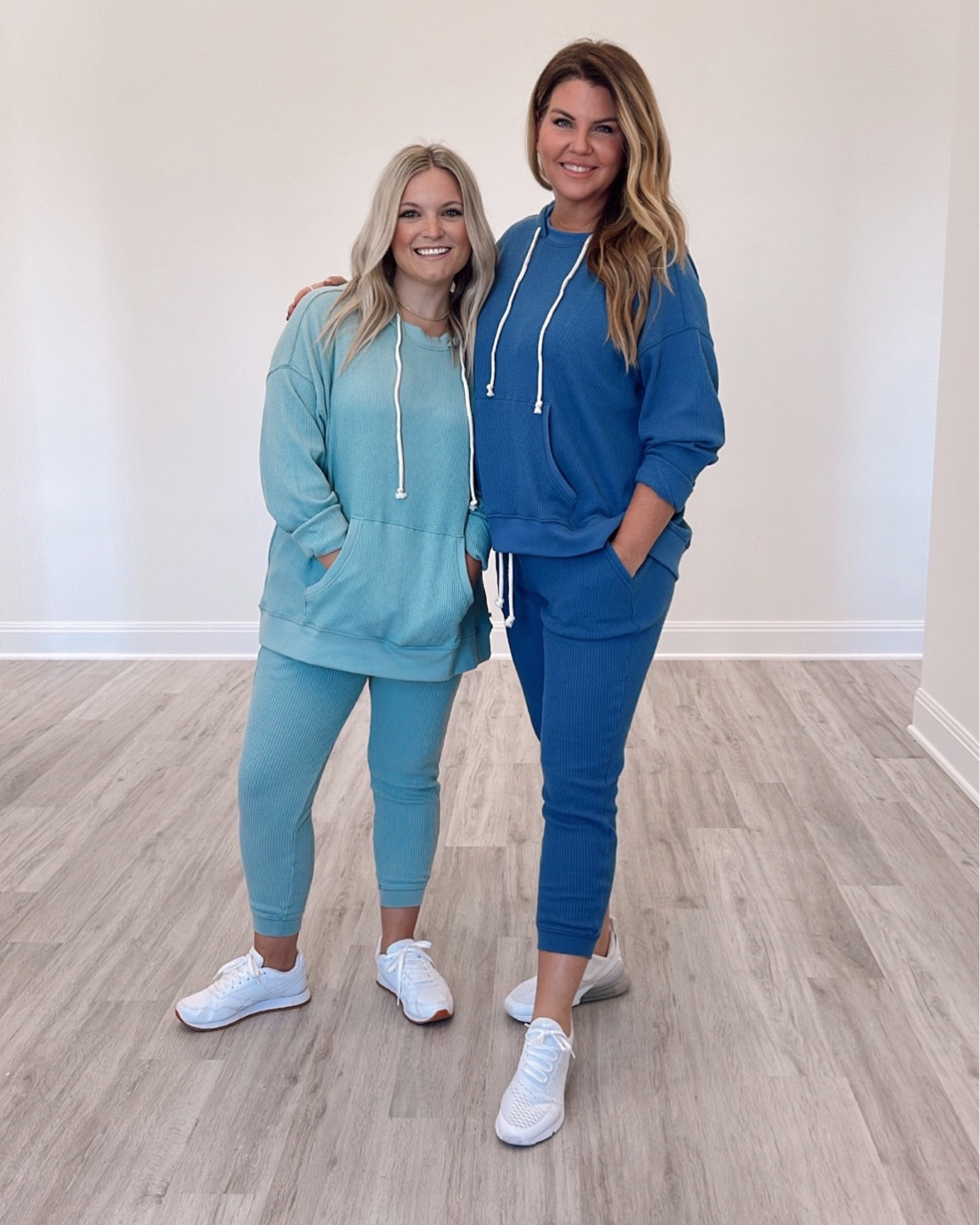 Code LTKAERIE10 
Both are wearing size medium. 



#LTKtravel #LTKsalealert #LTKstyletip