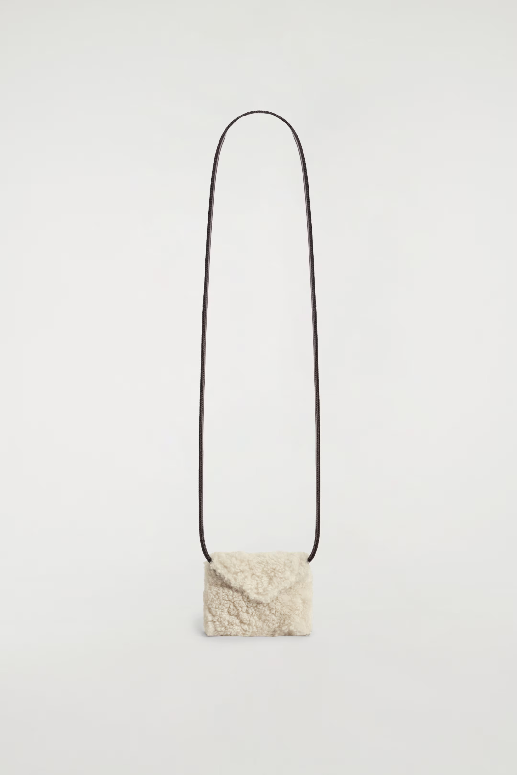 SHEARLING CARDHOLDER - ECRU | COS GB | COS UK