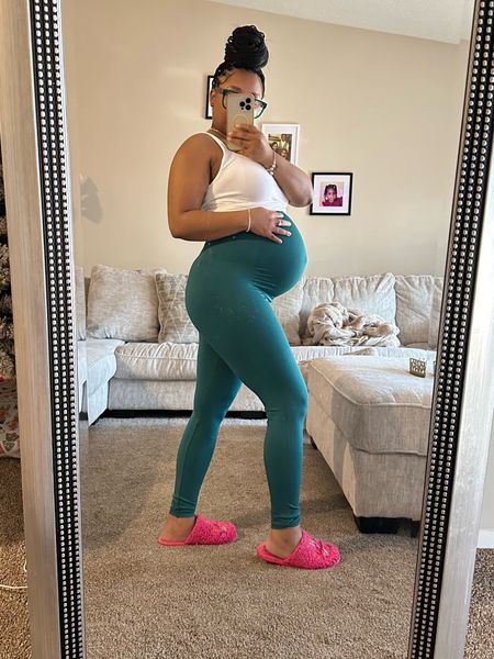 Stylish and comfy bump fashion with @blanqigirls! Embrace the maternity glow in these leggings and tank top – perfect for the journey ahead. #MaternityStyle #BlanqiBump

#LTKstyletip #LTKbump #LTKfindsunder100