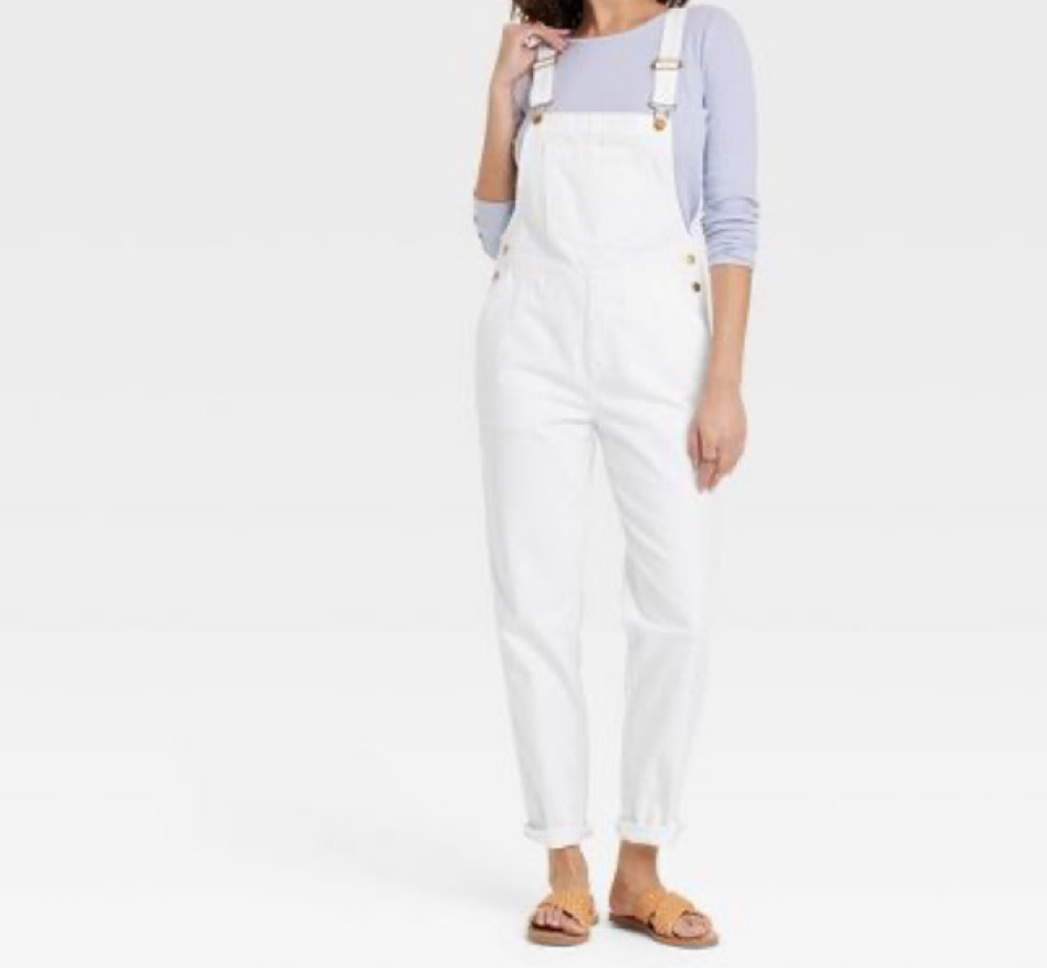 White overalls perfect for spring and summer 