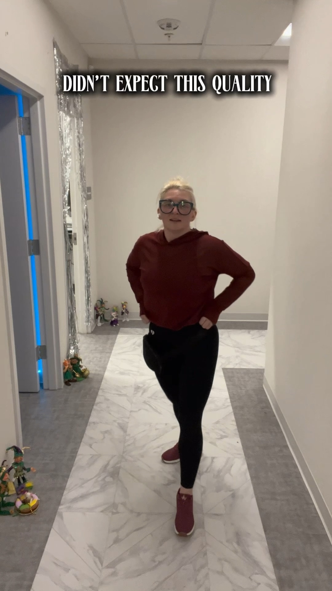 amazon workout set that actually performs

doesn’t roll down
squat proof
holds everything in

linked similar items for everything

wearing size small
