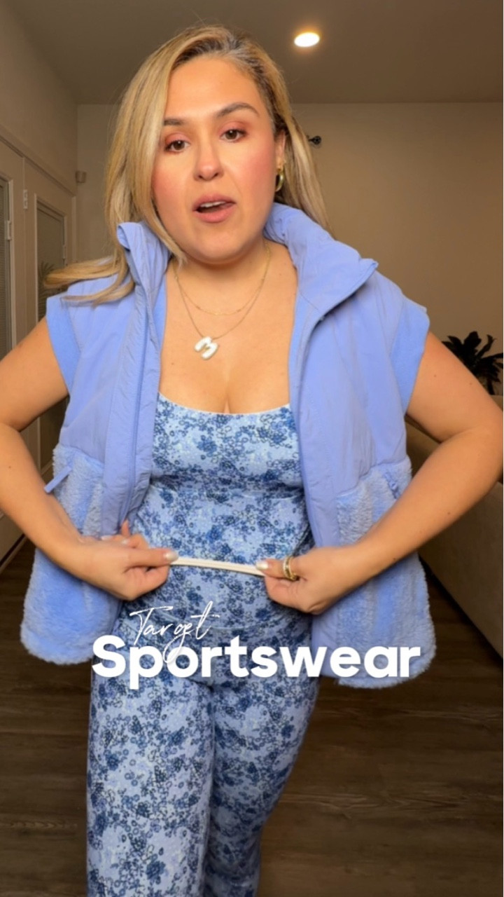 @target me tiene con la boca abierta de todas las cosas lindas de ropa sport. La calidad está de otro nivel.
Comenta SHOP y te envío los links 
#target #targetsports #gymoutfits #sportsmom #gym