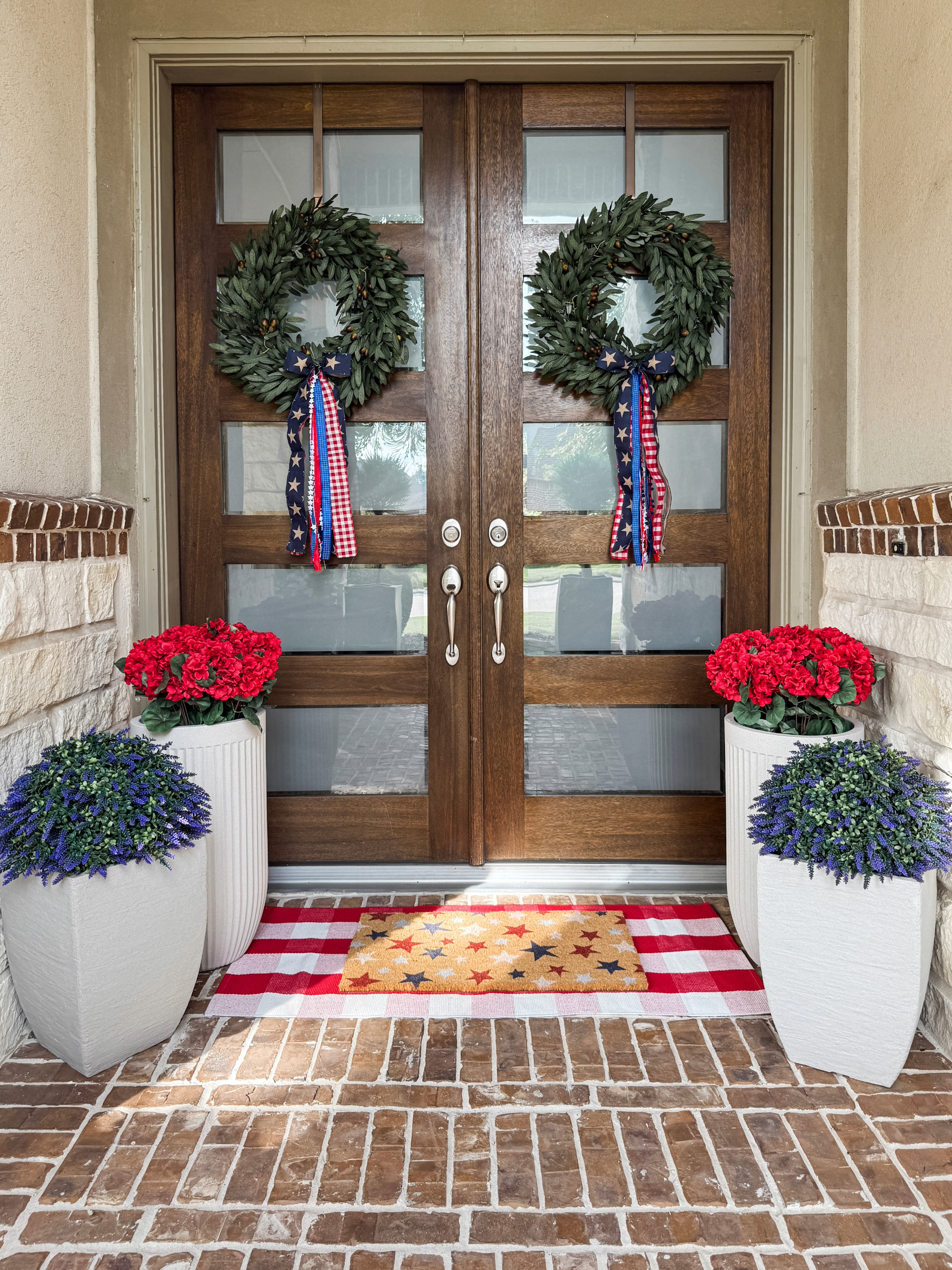 4th of July Front Door

4th of july home decor, amazon 4th of july front door, amazon outdoor faux floral, amazon planters, amazon 4th of july ribbon, beige white gray 

 #LTKSummerEdit #LTKSeasonal #LTKHome