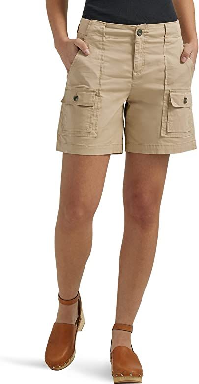 Lee Women's Flex-to-go Mid-Rise Relaxed Fit 6" Cargo Short | Amazon (US)