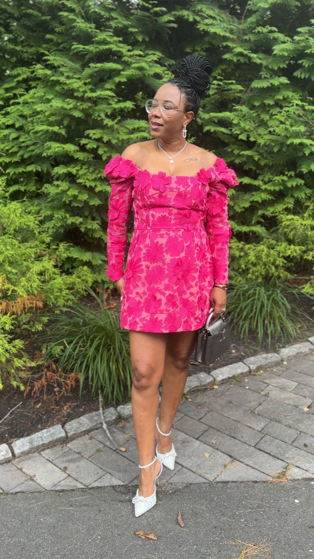 Pink floral appliqué dress perfect for wedding guest, birthdayy

5’6” wearing sz M(8-10) but sized up to a L

#LTKSaleAlert #LTKStyleTip #LTKWedding
