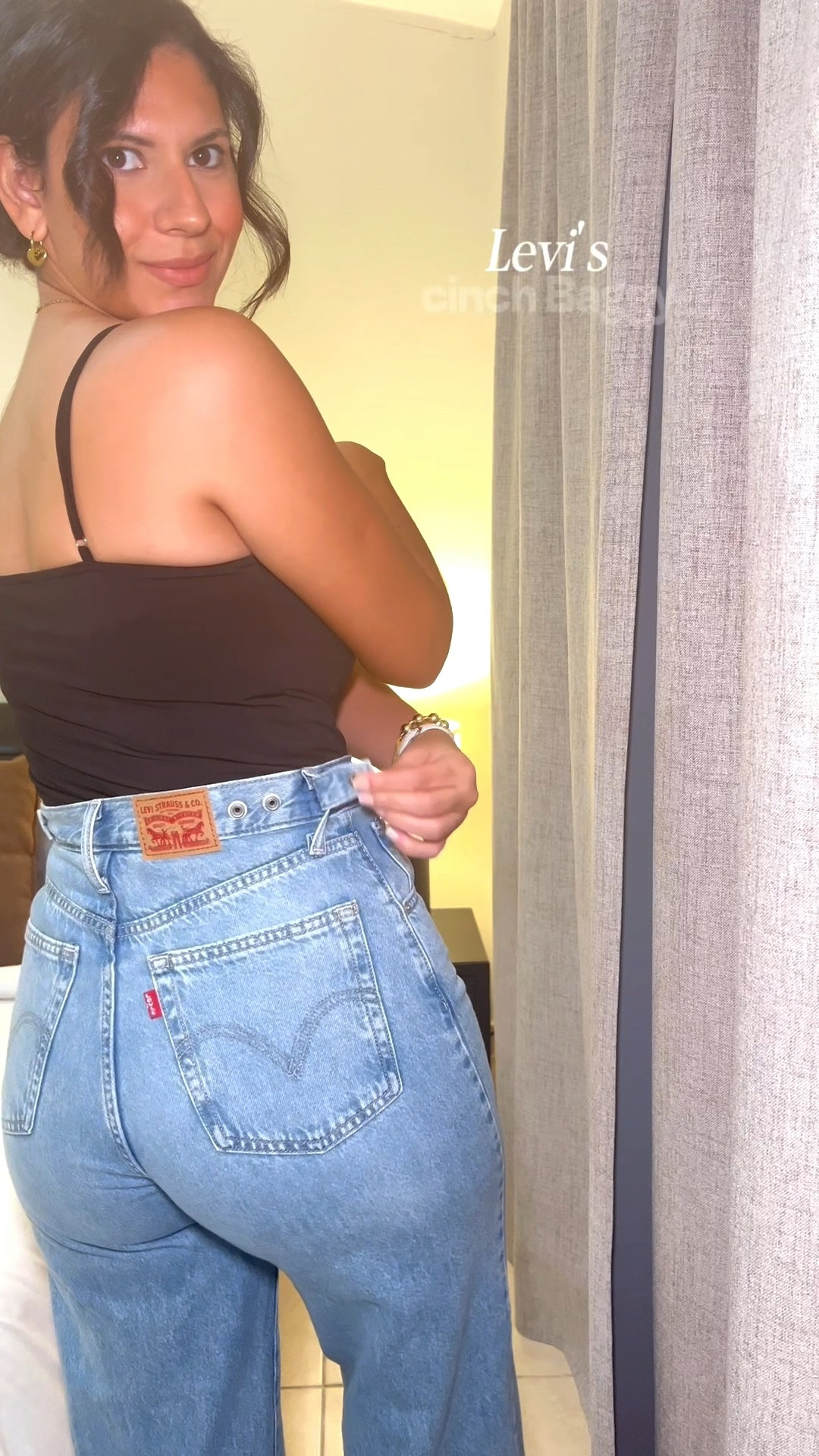 Levi's Cinch Baggy jeans | Levi's Viral 🤌🏻🥰😳 | the perfect jeans hace arrived

#LTKHoliday #LTKHalloween #LTKGiftGuide