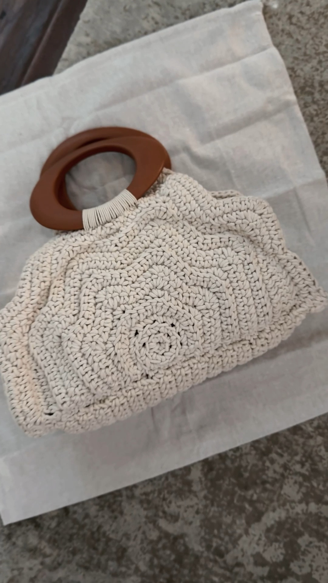 The prettiest bag for Summer! I love this crochet detail with wooden accents such a beautiful bag that you will have for years to come!



#LTKOver40 #LTKMothersDay