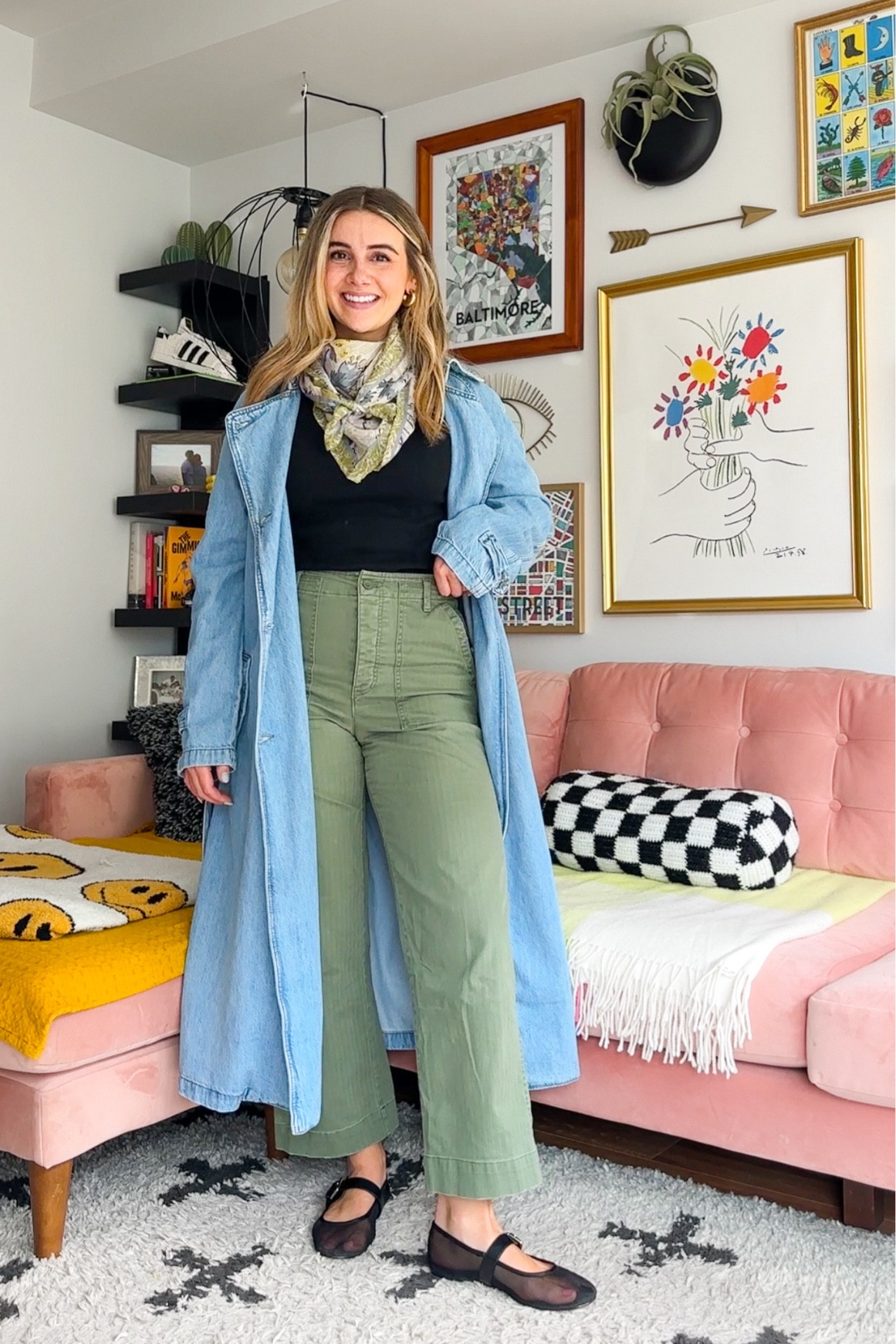 1 denim trench, 8 ways
Wearing a small in the trenchh