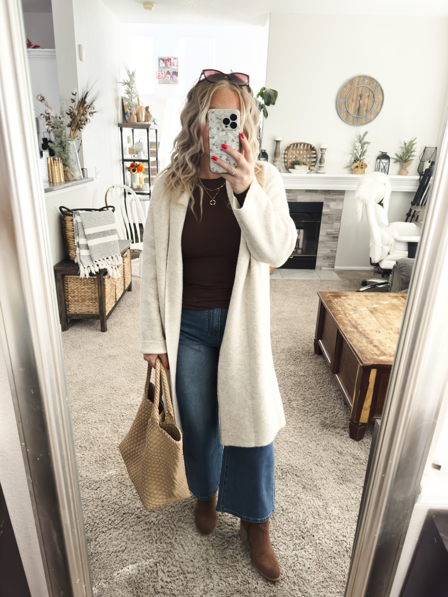 Amazon outfit idea with a light beige coatigan, brown long sleeve tee, dark wash wide leg jeans, tote bag and brown boots






Winter outfit
Winter fashion
Amazon winter outfits
Trending winter fashion 
 casual winter outfits | winter fashion | size 4-6 | cold weather outfits | winter outfit ideas | layering outfit for the cold| winter fashion 2026 | outfit inspo | outfit ideas | winter outfits amazon  | casual outfit Ideas  | Outfits | Amazon Casual Outfit | Cute casual outfits | Preppy Outfit 

#LTKSaleAlert #LTKFindsUnder50 #LTKPetite