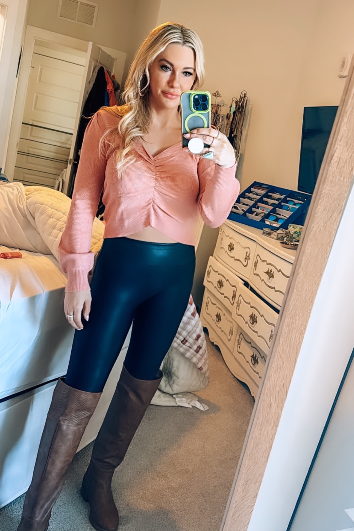 Cropped thin sweater. I have this in mult colors!

#LTKStyleTip #LTKFindsUnder50 #LTKSeasonal