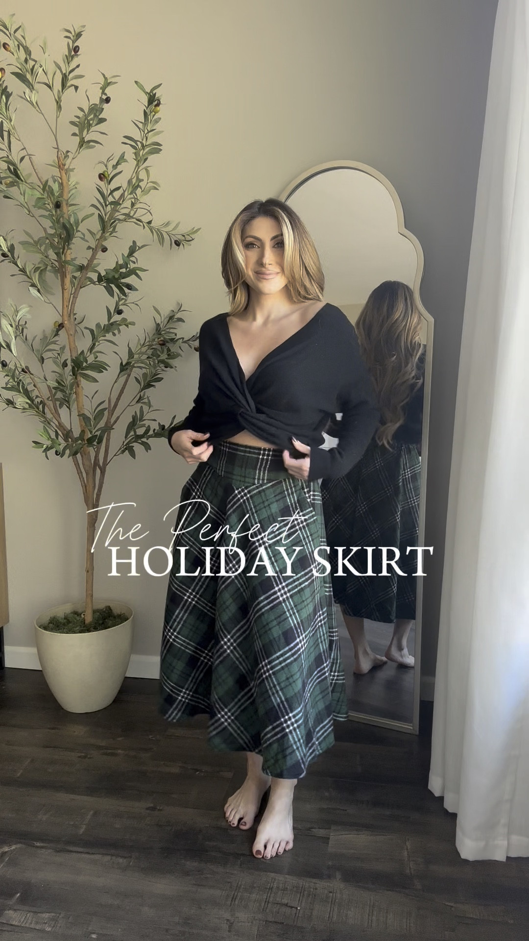Holiday Outfits are always fun! I wore this skirt for our Mall Santa Photos and I had people literally stopping me asking where i got it. 

stay tuned for more of my outfits to sleigh mini series! 
🎄🎅🏼

#holidayoutfits #holidayparty #holidaypartyoutfit #decemberfashion #winterlooks #stylishmom #momwithstyle

#LTKWatchNow #LTKHoliday #LTKSeasonal
