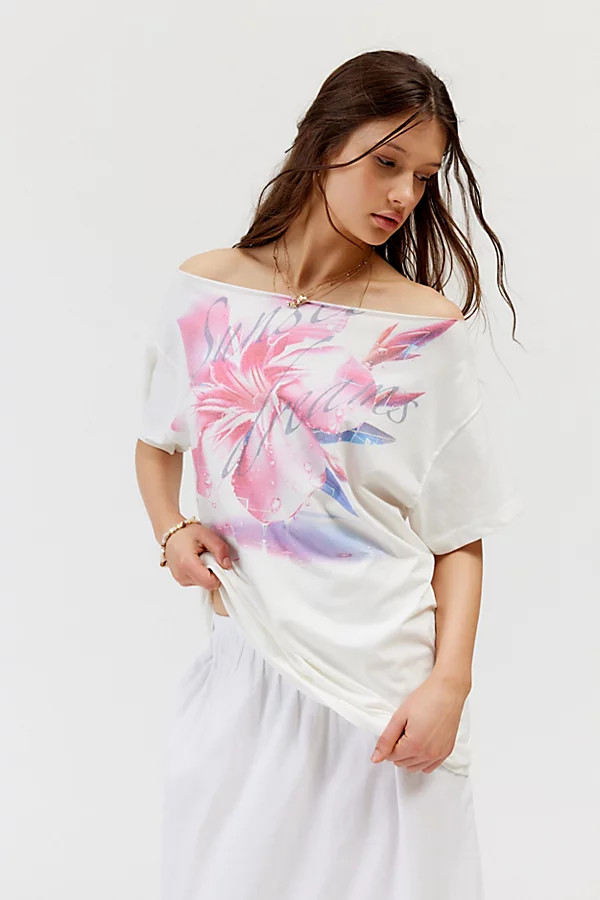Beachy Off-The-Shoulder Tee | Urban Outfitters (US and RoW)