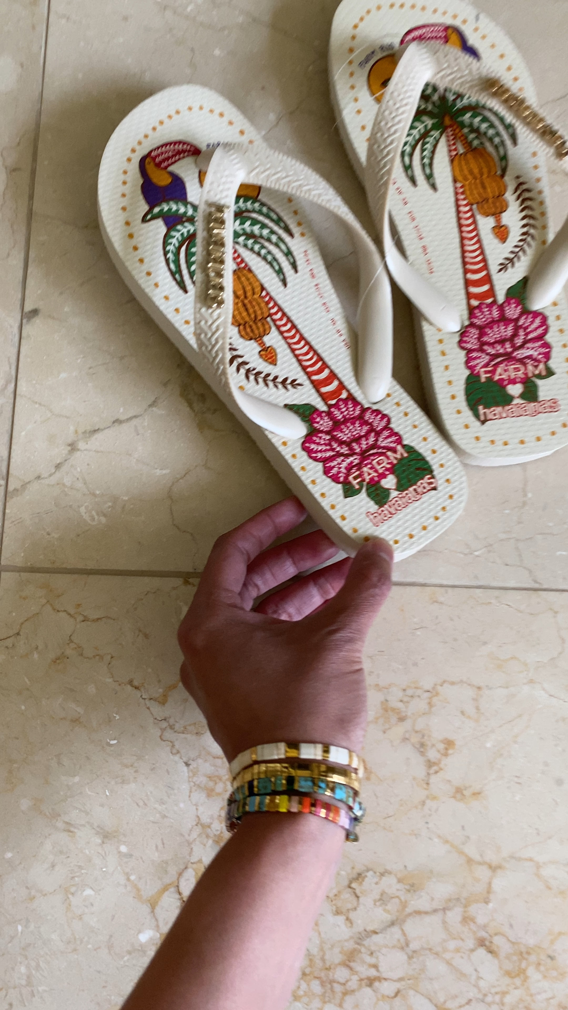 Printed flip flops. Vacation. Travel. Summer.  True to size per size chart. Pool. Beach  

#LTKtravel #LTKunder50 #LTKshoecrush