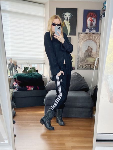 Day four of my monochromatic looks is all black. Black is always easy. Track pants paired with a silk blouse, moto boots, and a vintage bag. A nice mix of sporty, edgy, and classic or like my adjectives casual, classic, and unexpected.
My first outfit was green, but it was a little too much green 🐸 

Adidas track pants and handbag are both secondhand/vintage.

•
.  #falllook  #torontostylist #StyleOver40  #secondhandFind #fashionstylist #FashionOver40  #vintagegucci #monochromaticoutfit #fryeboots #MumStyle #genX #genXStyle #shopSecondhand #genXInfluencer #WhoWhatWearing #genXblogger #secondhandDesigner #Over40Style #40PlusStyle #Stylish40

#LTKstyletip #LTKover40 #LTKshoecrush