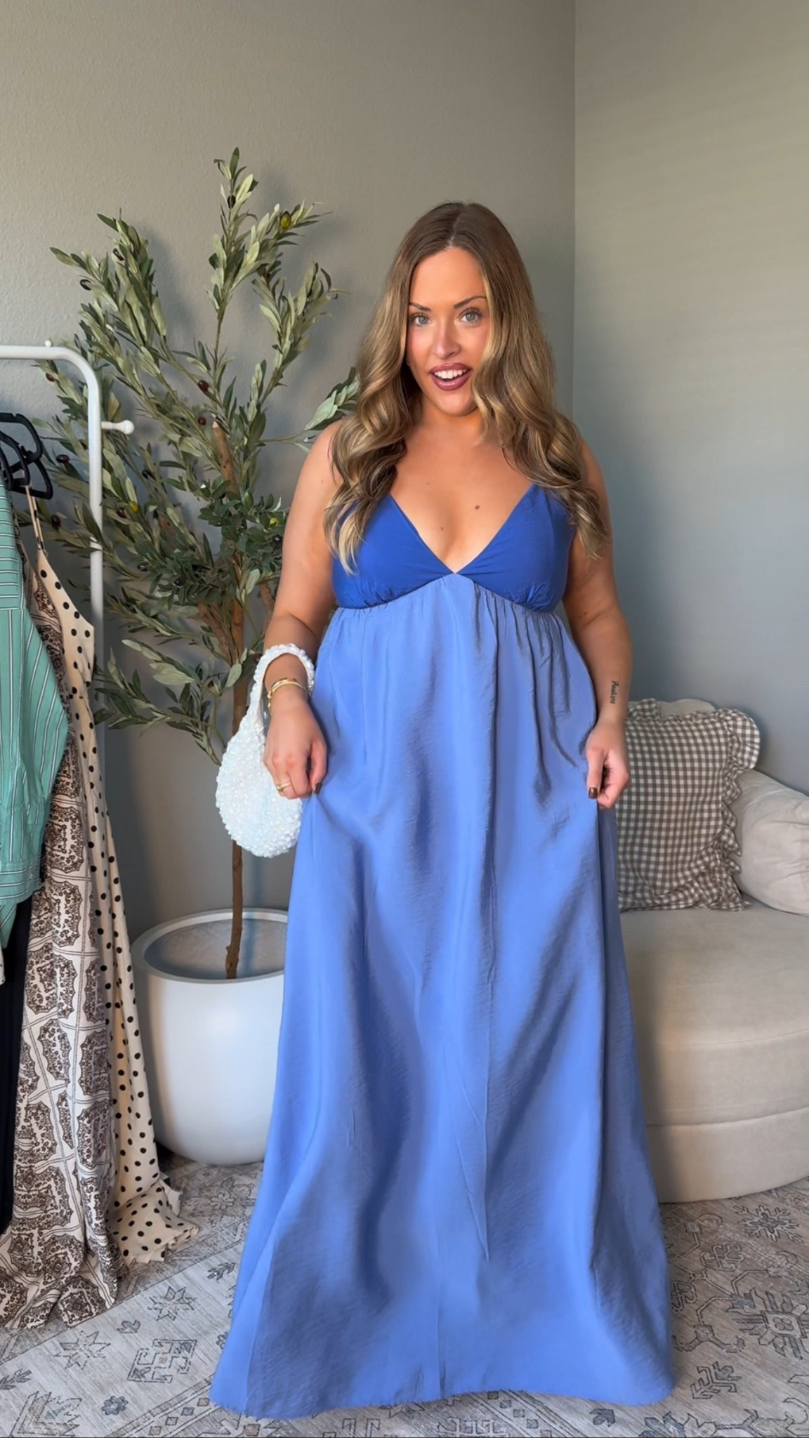 Wearing an XL (need to size down to a large- big in chest) 

Use code CHLOEAF for $$$ off! #AbercrombieStyle 