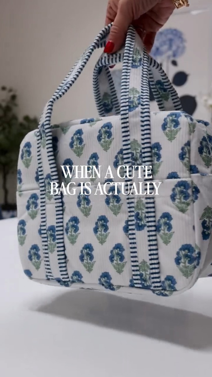 🧊The cutest little insulated bag! Available in a lot of great block print patterns and colors.🧊

Perfect if you need to bring lunch to the office or school. Also a great way to pack a few drinks and keep them cold! 

 #LTKWorkwear #LTKTravel #LTKKids