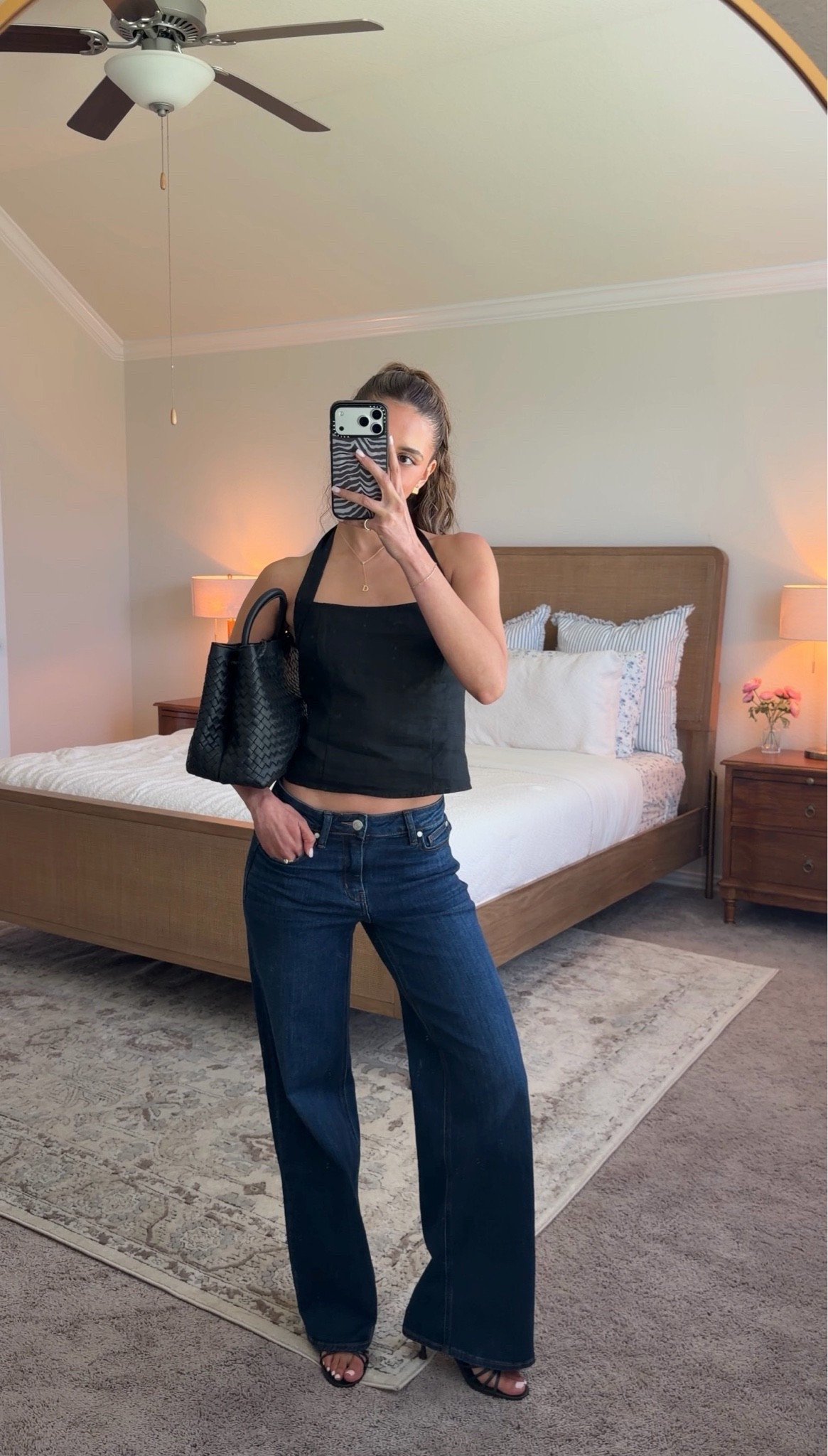Minimalist ootd from @Quince #quincepartner wearing 26 in the jeans, and xs in the top :)

#LTKootd