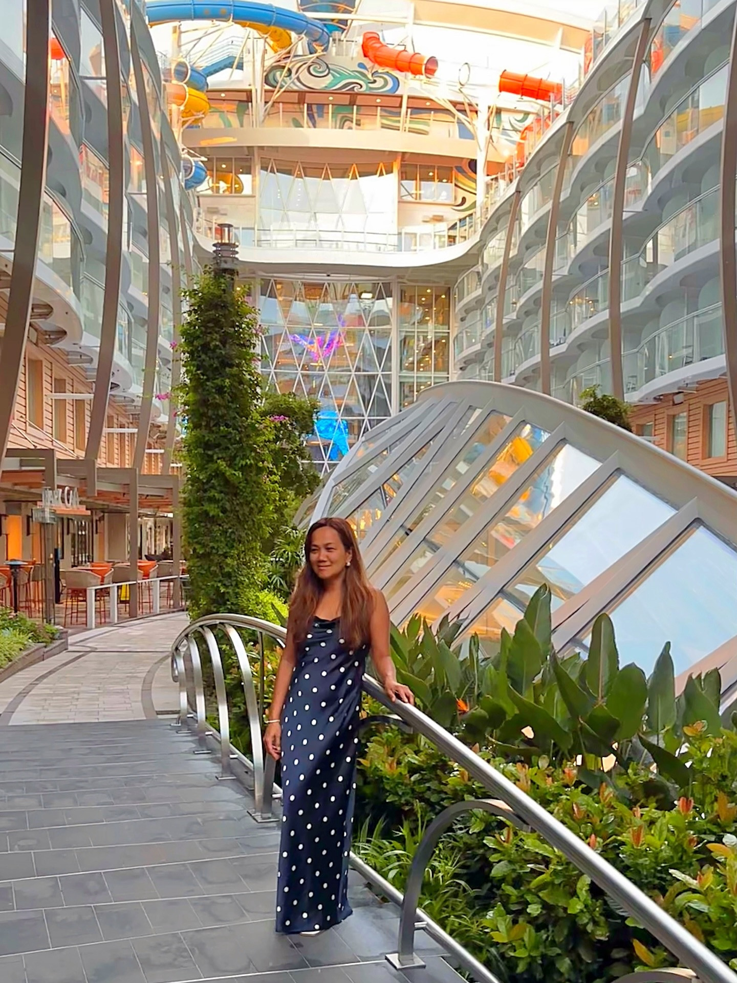 Central Park at sea - No traffic just tranquility 🌺🌸
@royalcaribbean #utopiaoftheseas 
✨
✨
✨
#royalcaribbean #utopiaoftheseas #yslbeauty #chanelbeauty #soldejaneiro #summerfridays #melindamaria #oldnavy #stevemadden