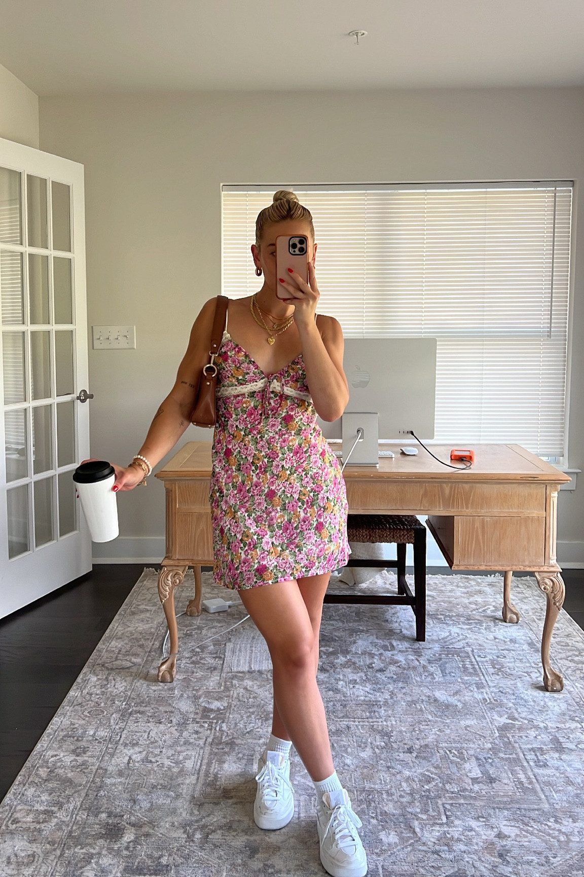 pink dress outfit ideas casual Pink Denim Dress Outfit Ideas