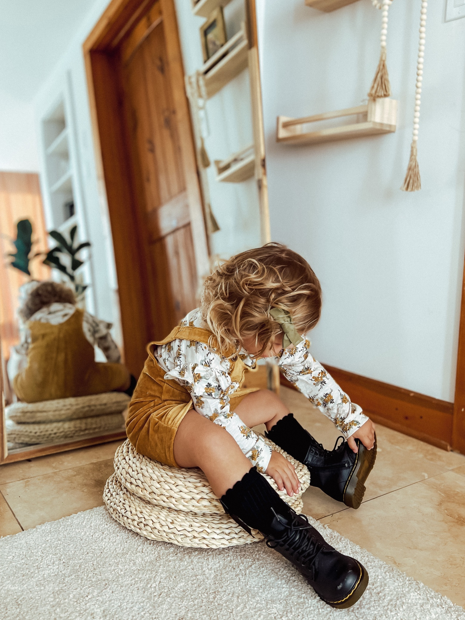 #kidsstyle #kidsshoes #fallphotoshoot #fallstyle #kids fashion 

#LTKshoecrush #LTKSeasonal #LTKbaby