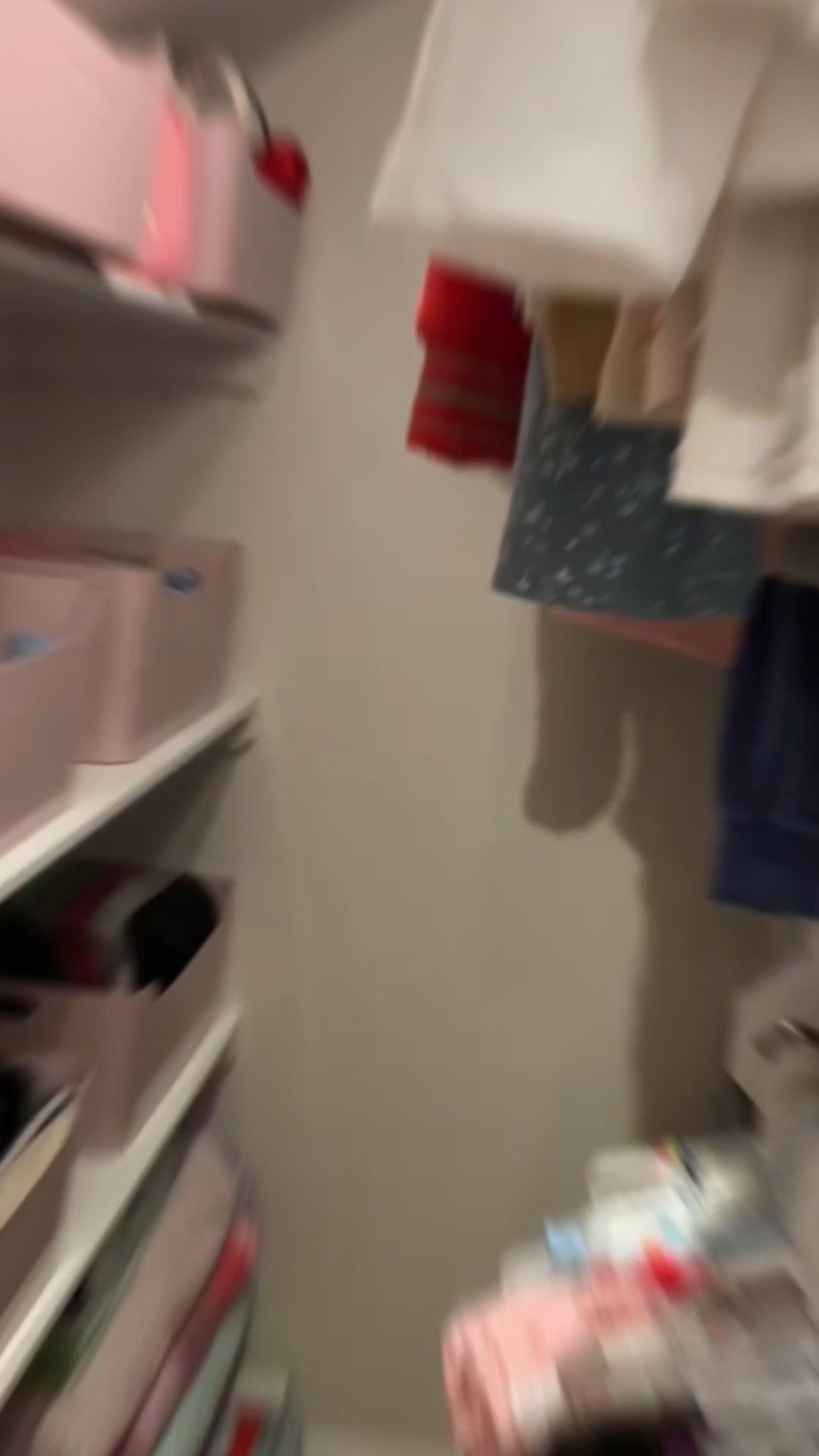 Small closets mean you've got to have your organization dialed in so you make the most of your space! We loved getting this little lady fixed right up especially since it had been a minute since we were there last - and how fun is the headband storage?!? 🎀 

 