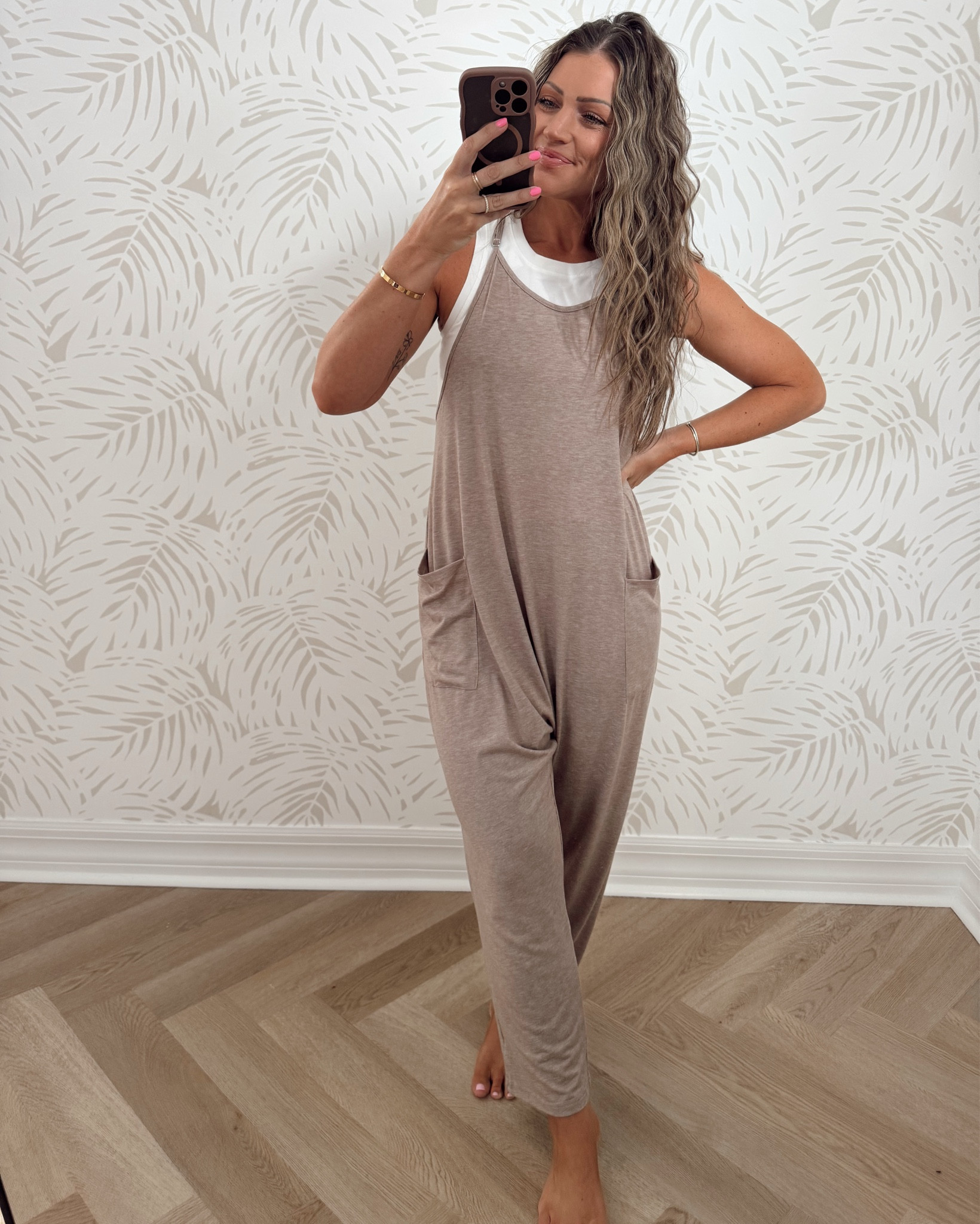 The suits, coverups, casual AND dressy looks you’ll need for allll the summer things. 😎 I’m wearing my true S in everything! Which is your fave?? It’s SO hard to choose— they’re all 10/10! Use my code LOVING15 for 15% off $70+ USD. 
@cupshe #cupshe #cupsheinaustin @shop.ltk #likekit #resortwear #swimsuits #vacation 