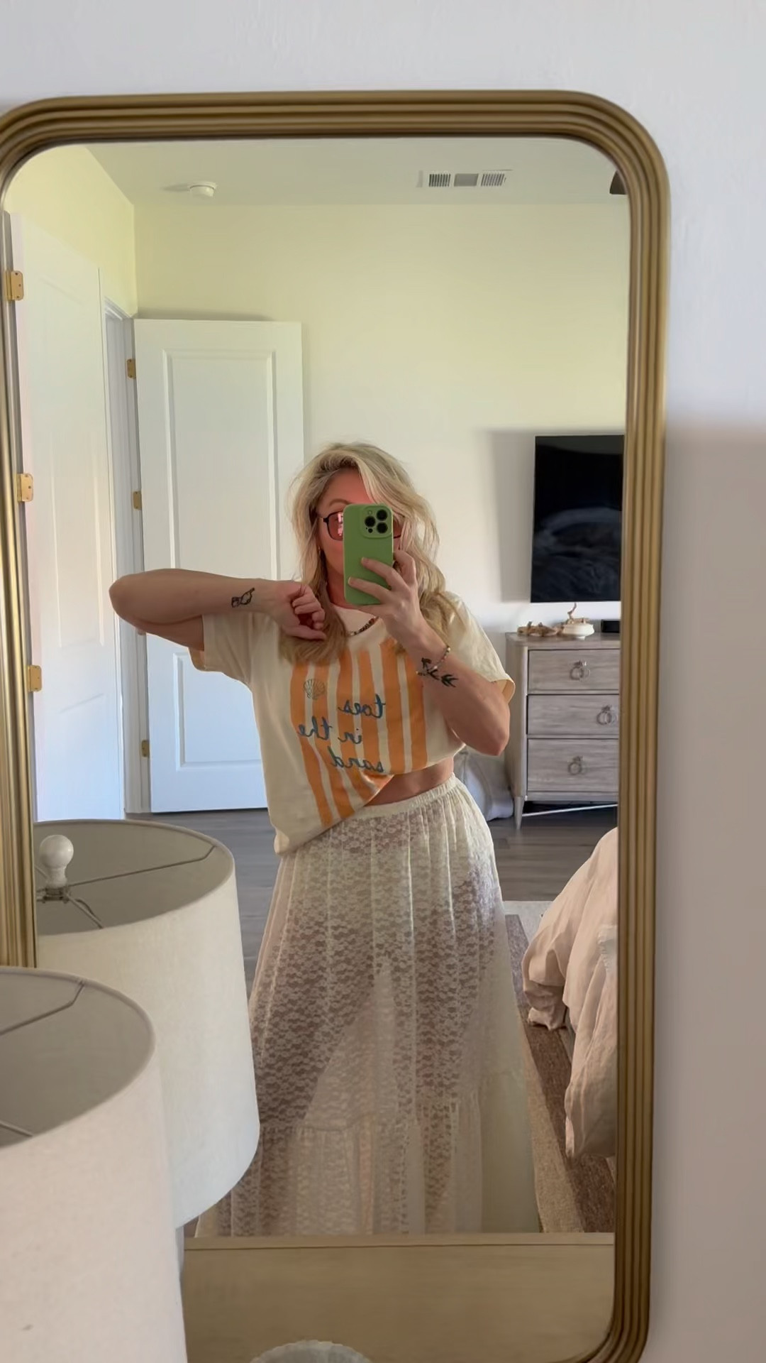My favorite Summer graphic tees ☀️🌊🏝️@Mountain Moverz 



#graphictee #summertee #beachstyle #summerstyle #oversizedtee #moutainmoverz #toesinthesand 

#LTKSwim #LTKootd