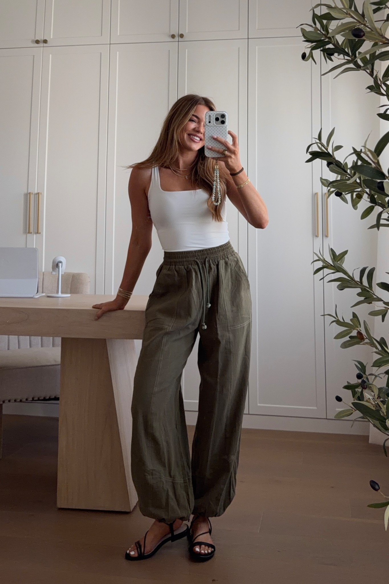 amazon outfit! tank: xs // pants: small // sandals: true to size