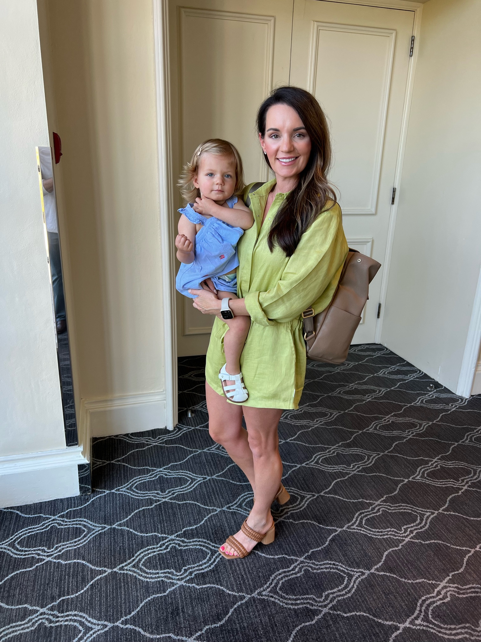 Linen jumpsuit / playsuit that’s perfect for these hot temps! Fits tts wearing size S. Has pockets and ties at the waist