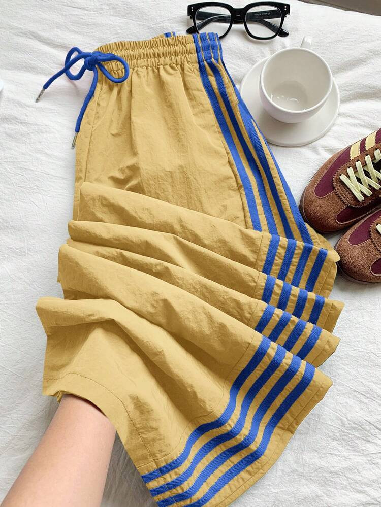 Comfortcana Women's Casual Khaki Color Block Stripe Elastic Waist Loose Fit Sports Pants,Fall Casual Shorts For Women Summer Short Sets Women Summer 2 Pieces Sets Two Piece Summer Set Skirt Two Piece Set Women Track Shorts | SHEIN