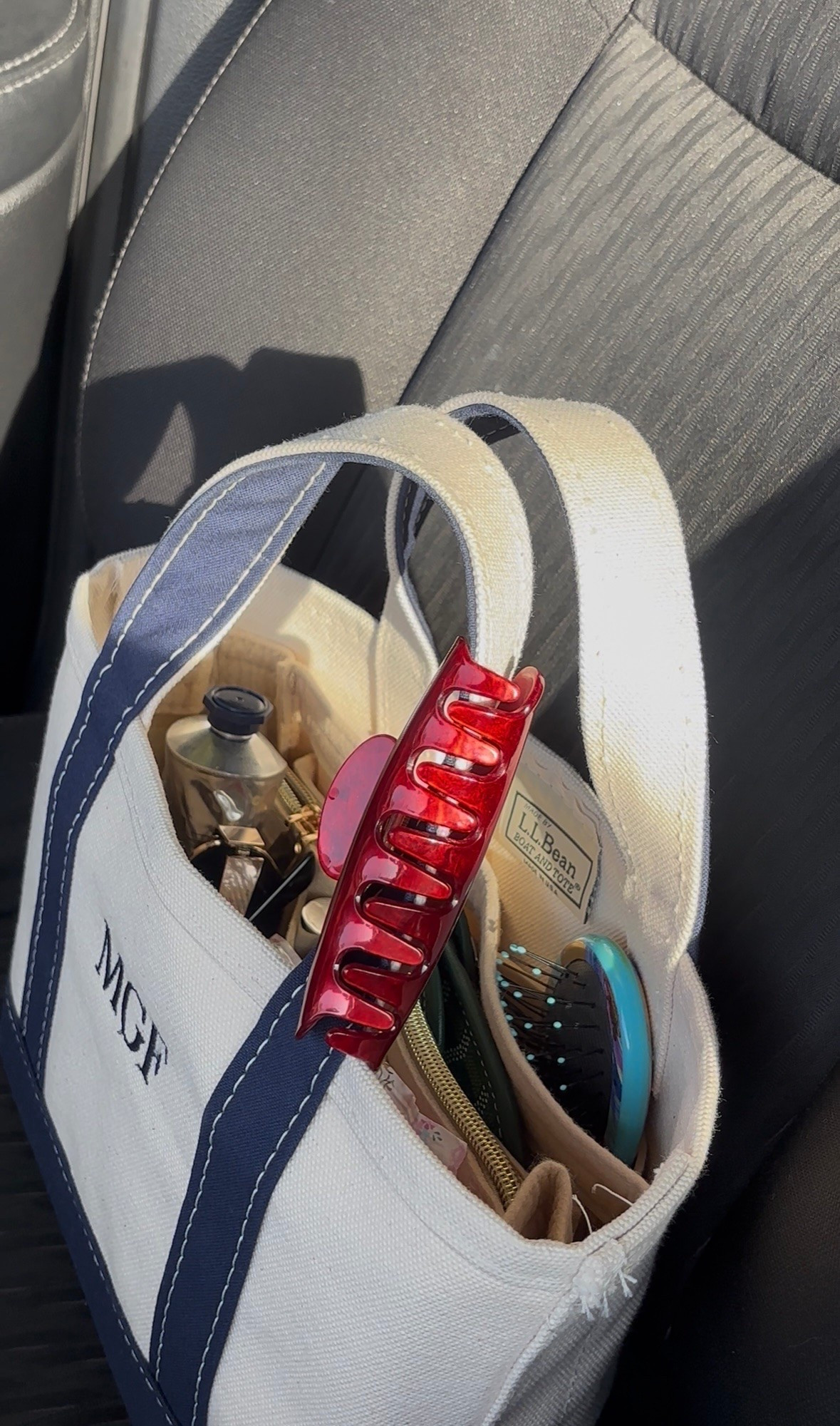 My mini boat and tote 👜 omw to buy 3 more :))))
I have the navy!

#LTKU #LTKBeauty #LTKHome