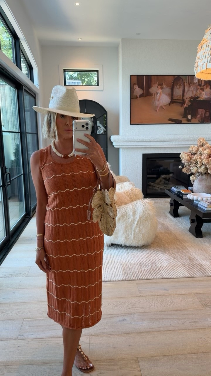 This Varley dress for summer 🤌 perfect elevated casual look .. and this color/print is perfection