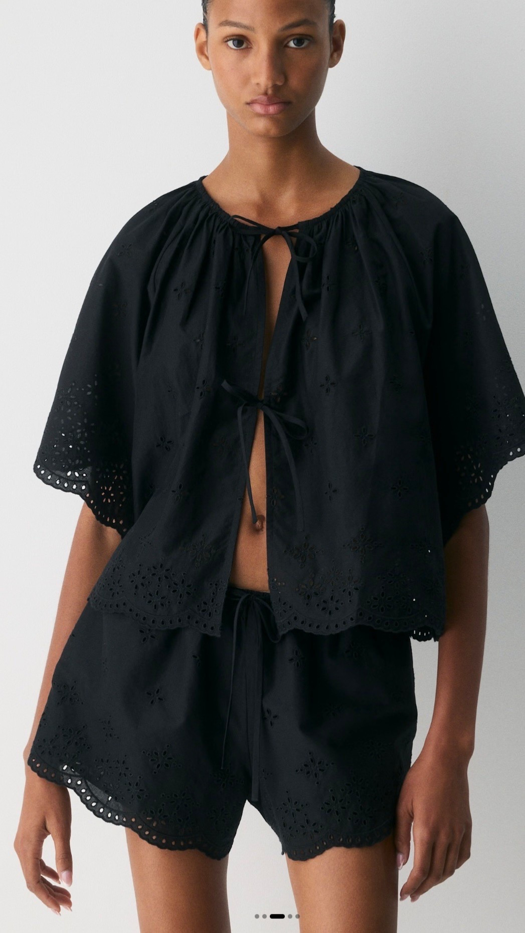 Ordered from Aritzia! I took small top XS shorts! Will be so cute with red accessories!